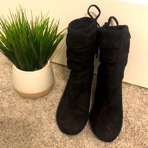 Suede black booties.